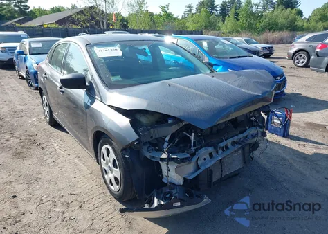 2016 Ford Focus S z USA, uszkodzony, nr VIN 1FADP3E21GL228001